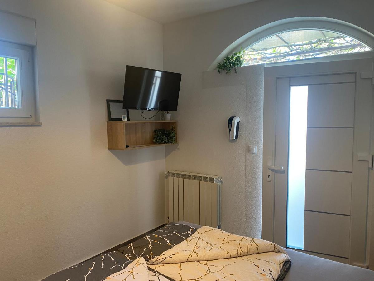 Apartments Erhart Ровинь Экстерьер фото